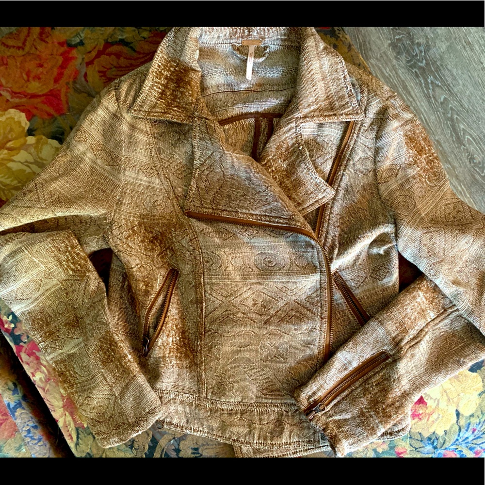Cute Native American patterned light brown blazer